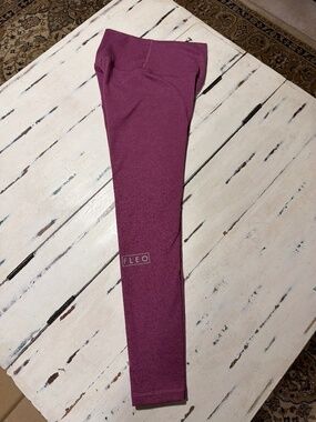 El Toro Legging 25" - High Rise - Small Heather wine in color